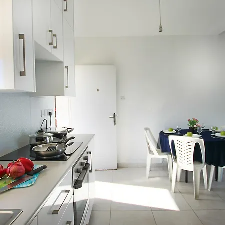 Green Bay Penthouse 1 * بروتاراس